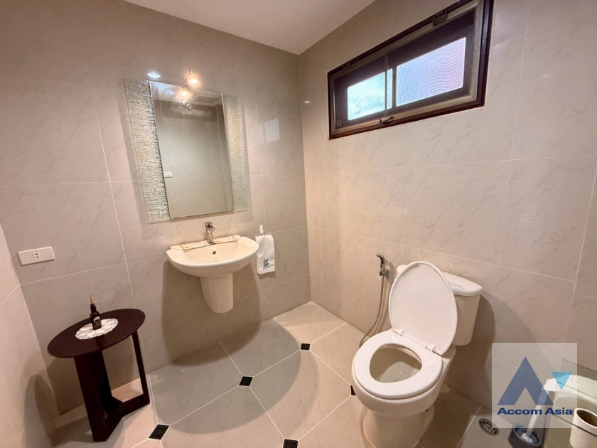 40  3 br House For Rent in Sukhumvit ,Bangkok BTS On Nut at Sukhumvit Garden City 99870