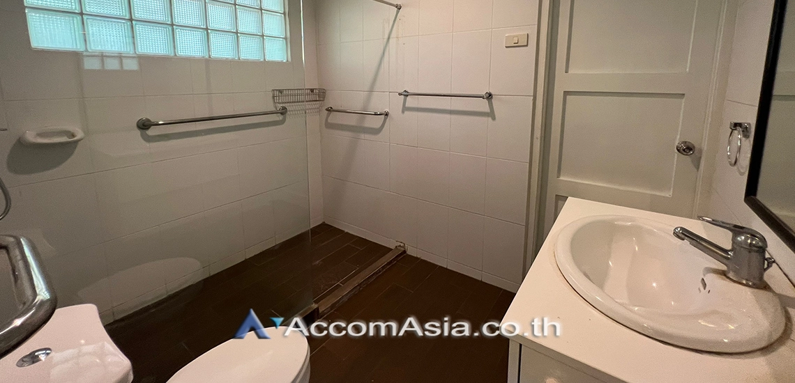 19  4 br House For Rent in New Phetchaburi ,Bangkok  at Thai Village 59881