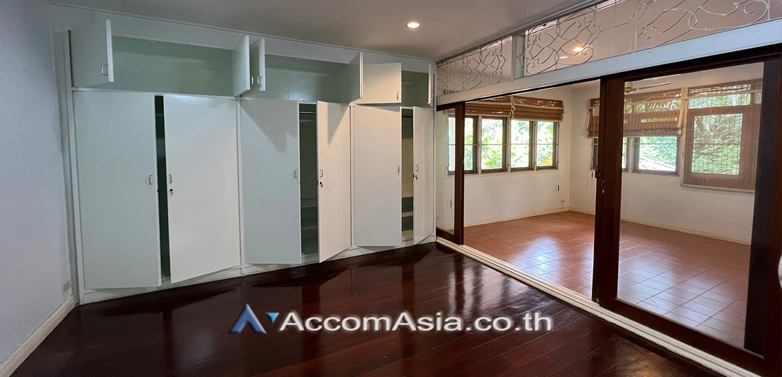 13  4 br House For Rent in New Phetchaburi ,Bangkok  at Thai Village 59881