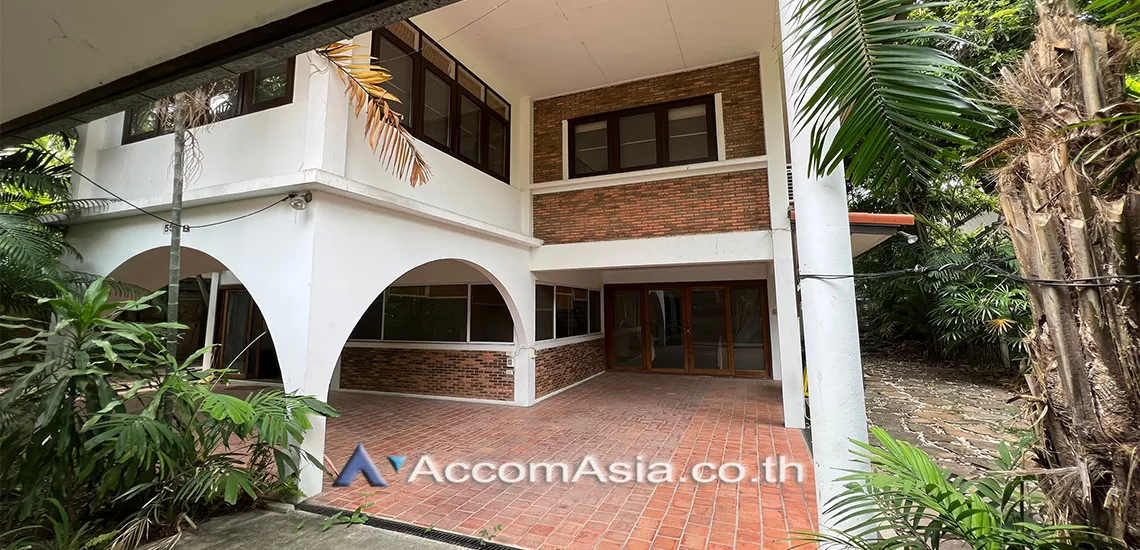  4 Bedrooms  House For Rent in Ratchadapisek, Bangkok  (59881)