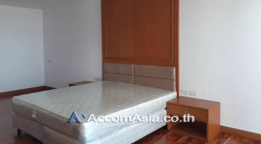 unit 3 Bedrooms  Apartment For Rent in Sukhumvit, Bangkok  near BTS Phrom Phong (19887)