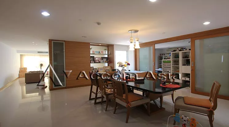 unit 3 Bedrooms  Apartment For Rent in Sukhumvit, Bangkok  near BTS Phrom Phong (19889)