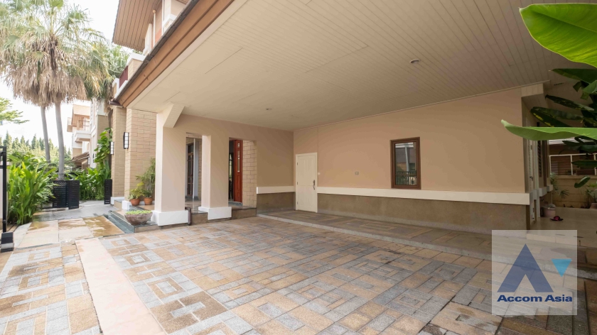 unitPrivate Swimming Pool |  4 Bedrooms  House For Rent in Sukhumvit, Bangkok  near BTS Phra khanong (59987)